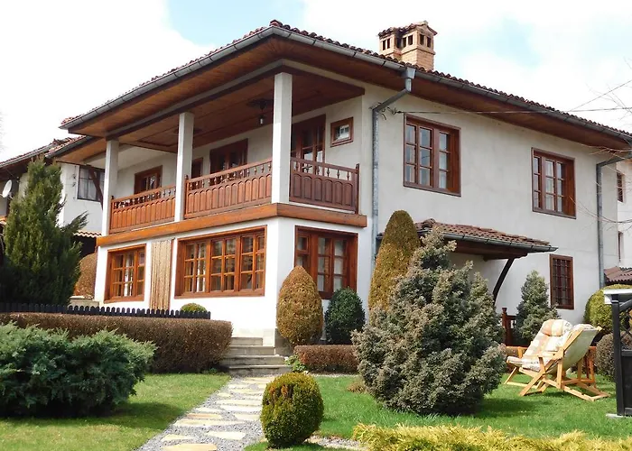 Family Vacation Topolnitza Ferienhaus Kopriwschtiza